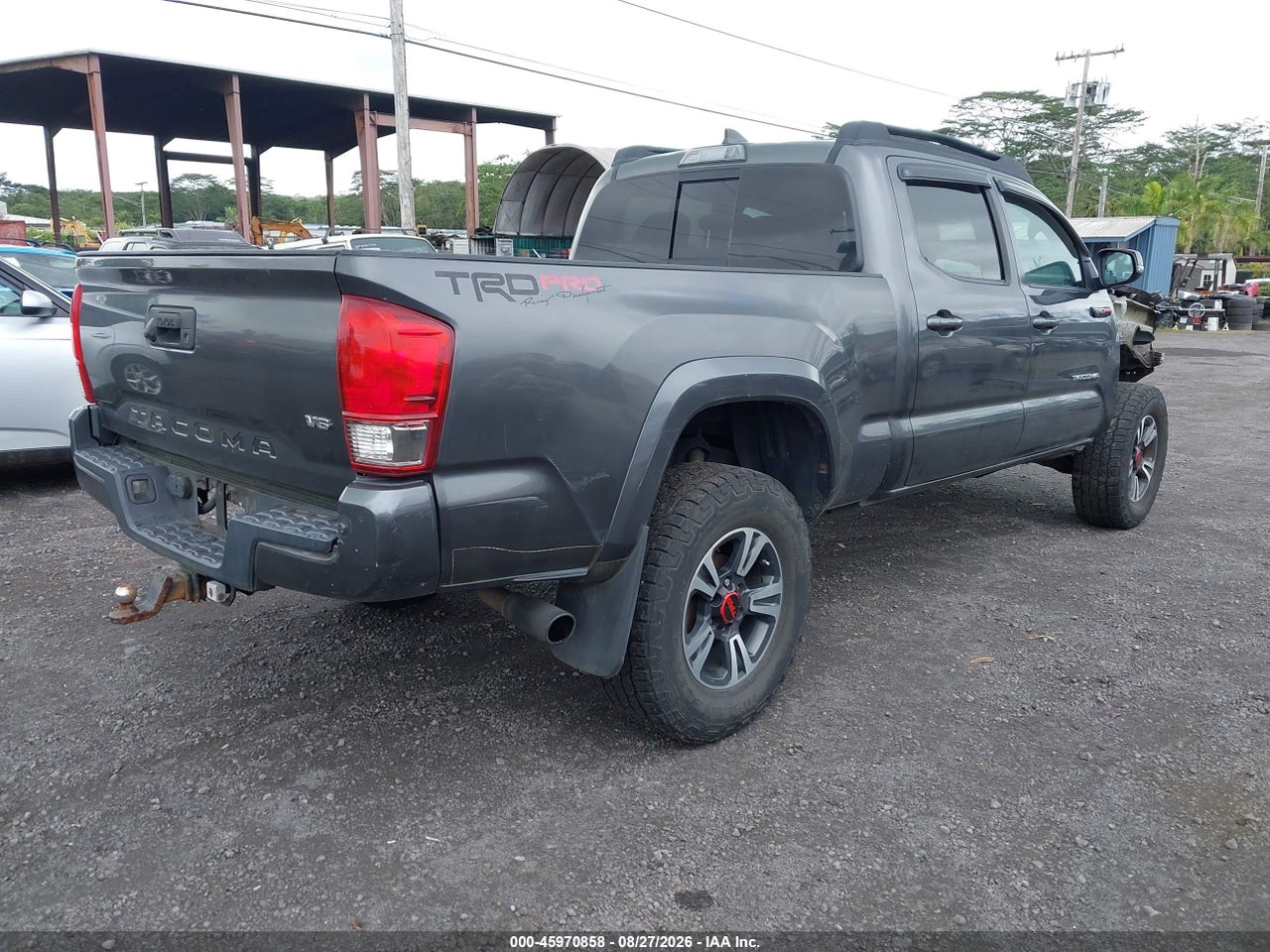 2017 TOYOTA TACOMA TRD SPORT · 4/11