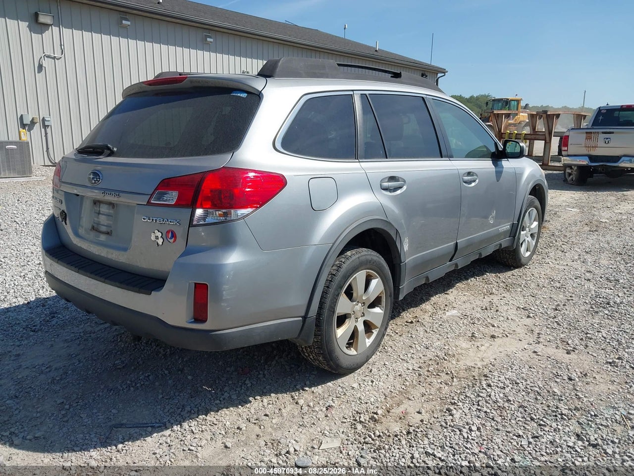 2011 SUBARU OUTBACK 2.5I PREMIUM · 4/11