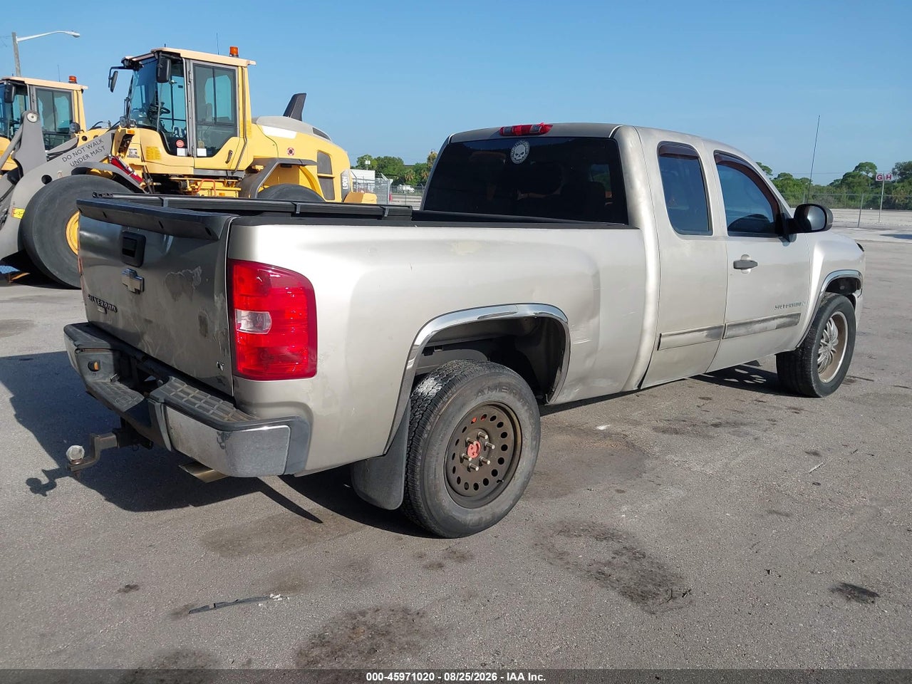 2009 CHEVROLET SILVERADO 1500 LT · 4/11