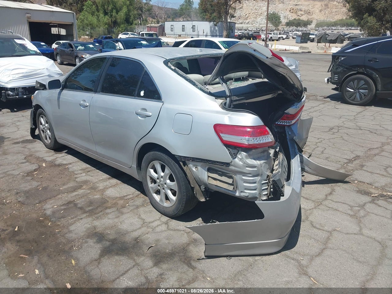 2011 TOYOTA CAMRY LE · 3/10