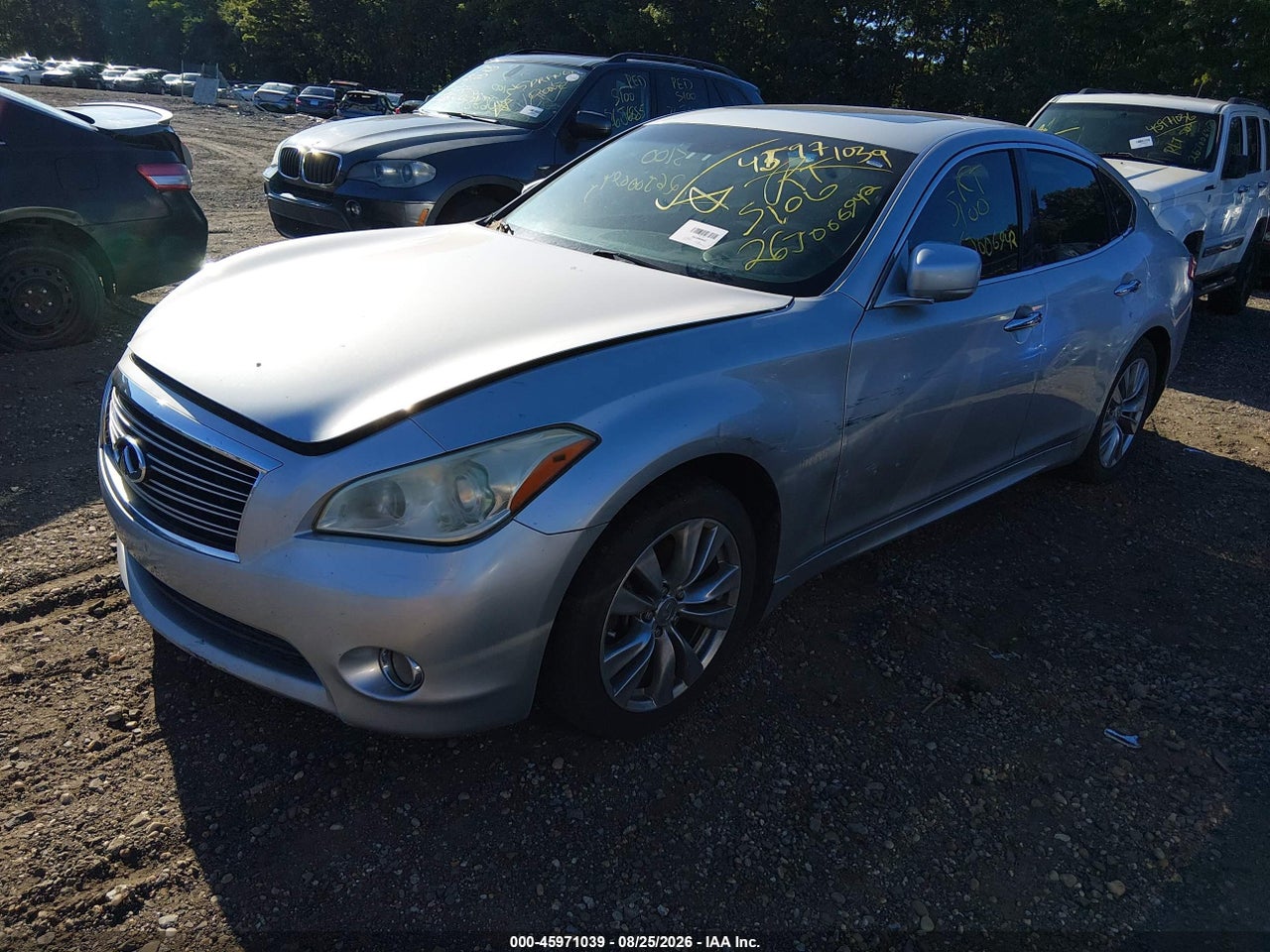 2012 INFINITI M35H · 2/10