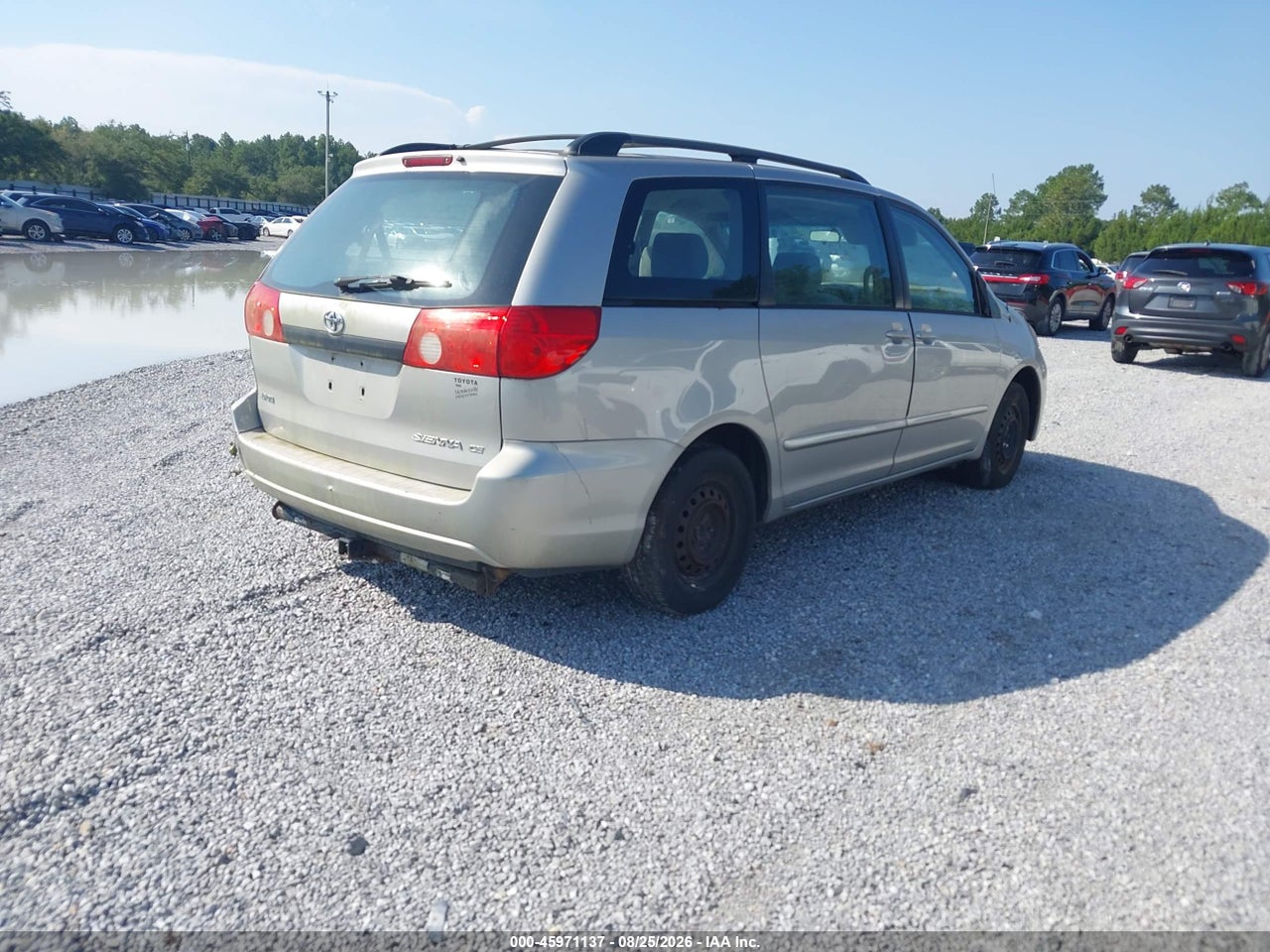 2008 TOYOTA SIENNA CE · 4/11