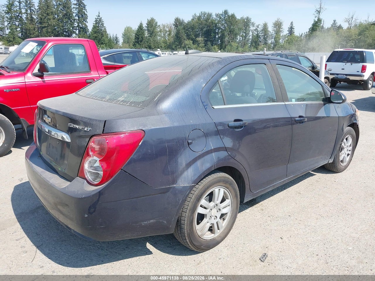 2016 CHEVROLET SONIC LT AUTO · 4/11