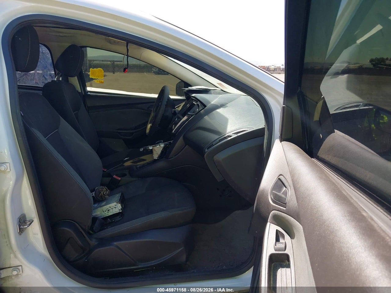 2012 FORD FOCUS SE · 5/11