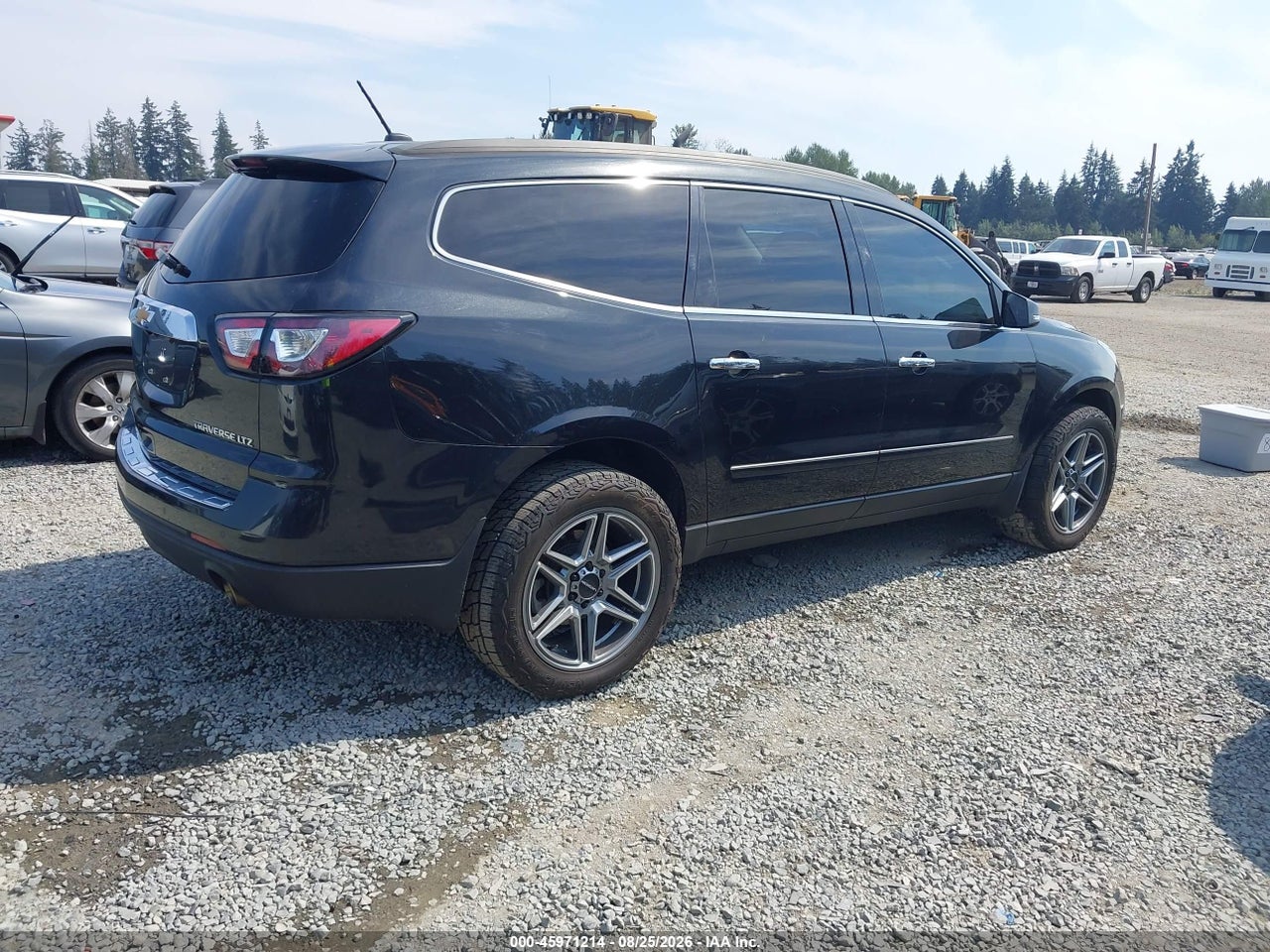 2013 CHEVROLET TRAVERSE LTZ · 4/10