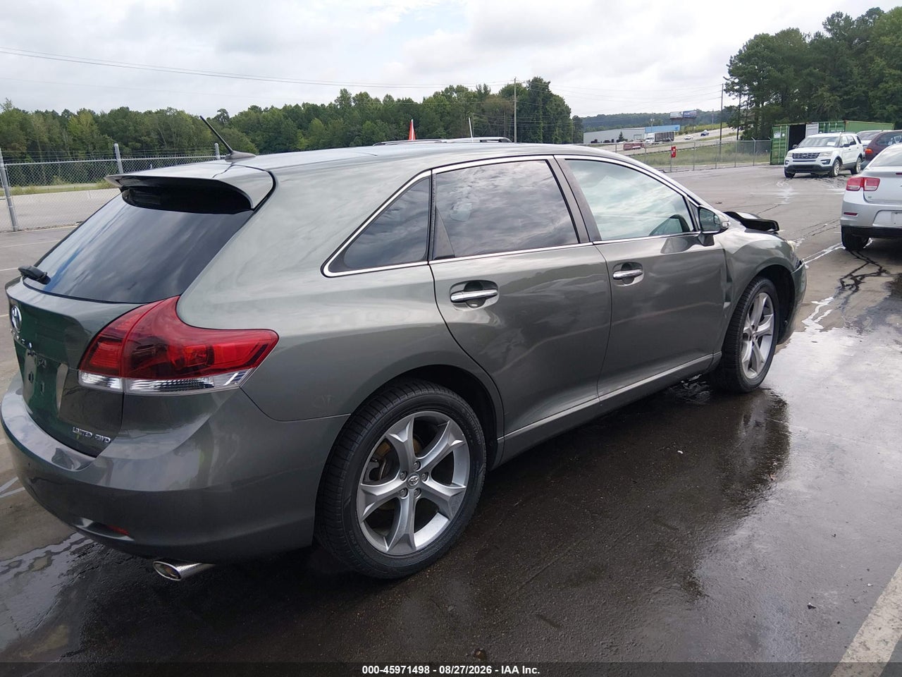 2013 TOYOTA VENZA LIMITED V6 · 4/11