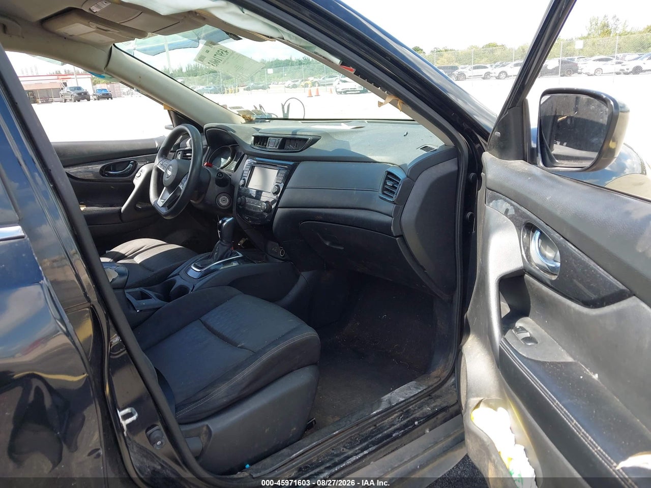 2018 NISSAN ROGUE S · 5/11