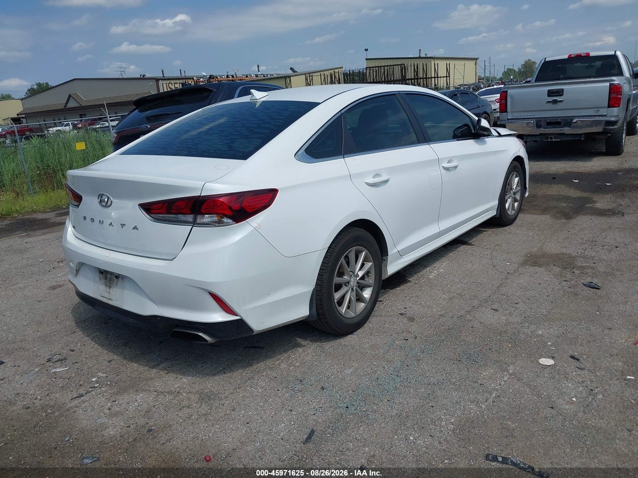2018 HYUNDAI SONATA SE · 4/11