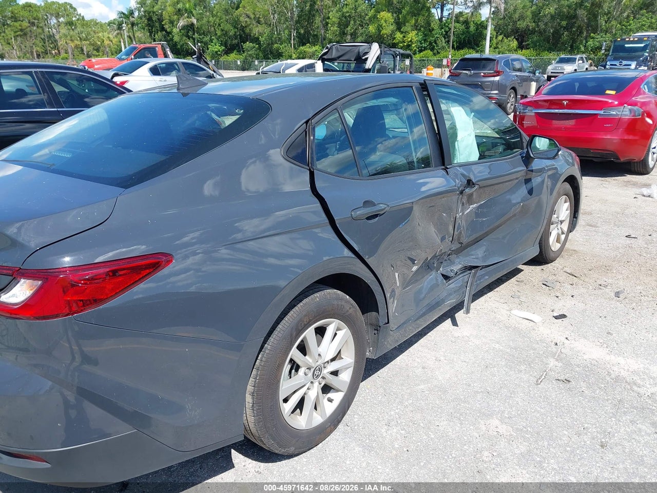 2025 TOYOTA CAMRY LE · 6/11