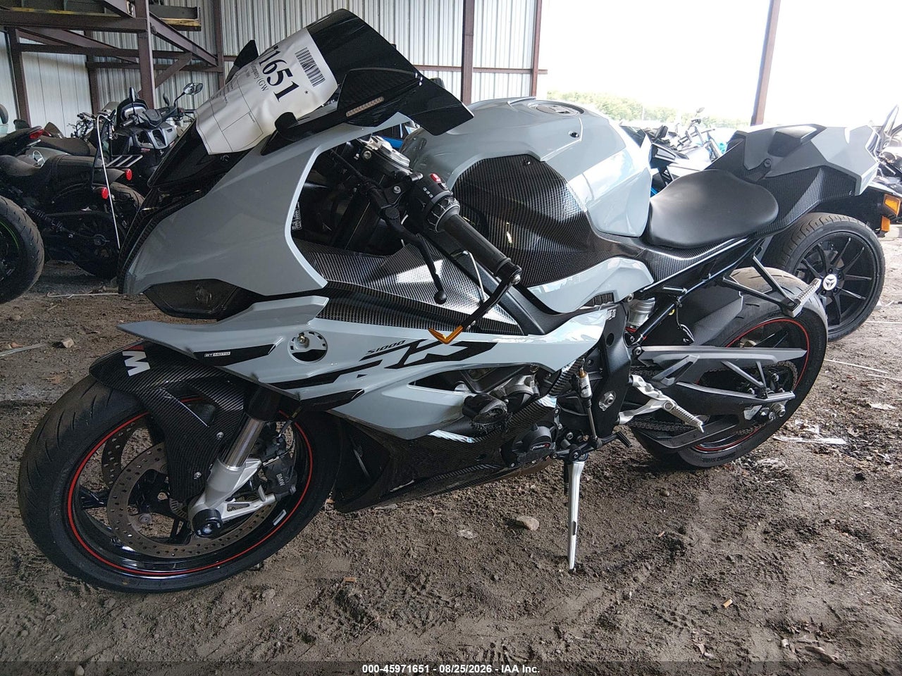 2024 BMW S 1000 RR · 2/10