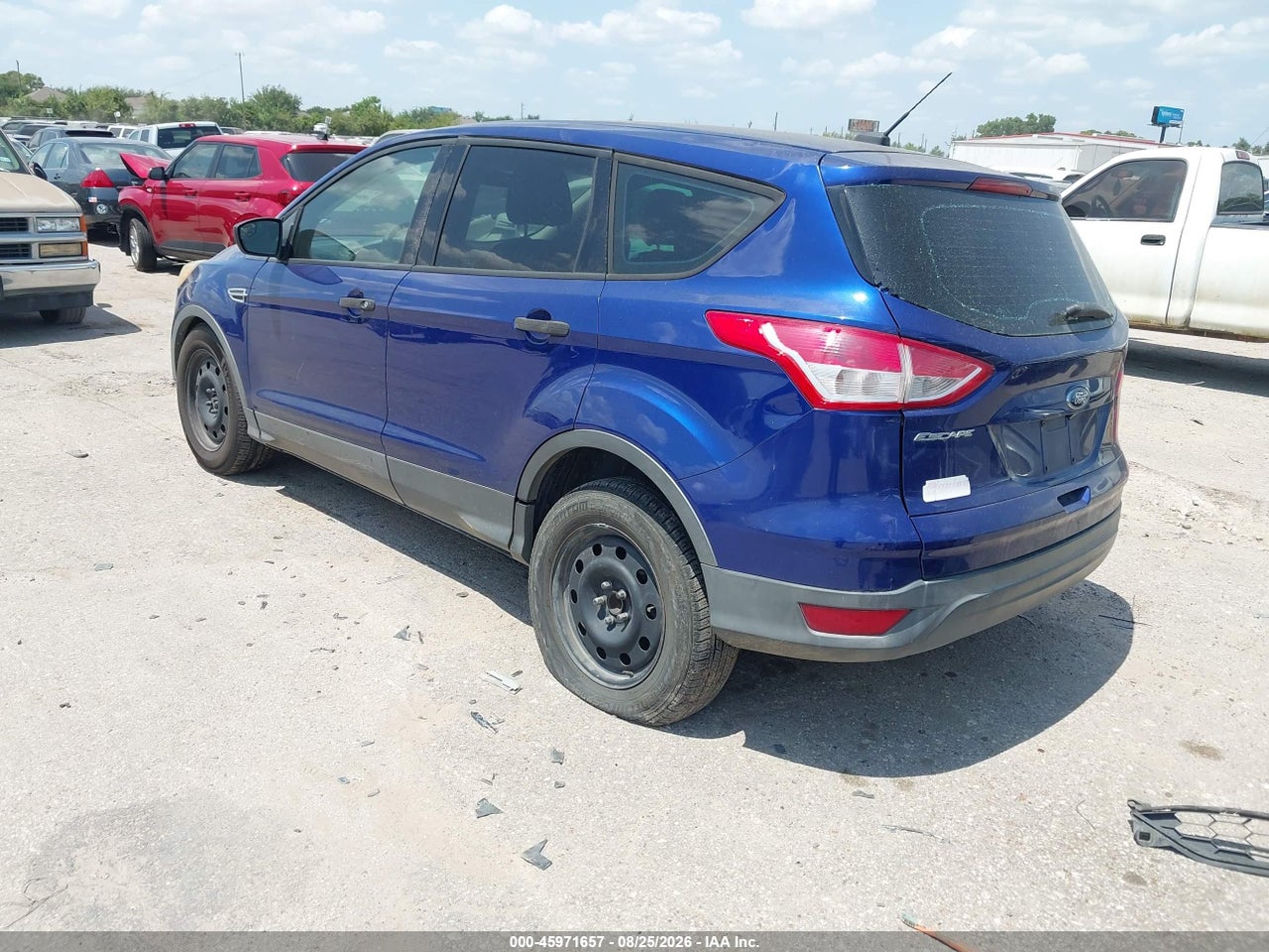 2015 FORD ESCAPE S · 3/11