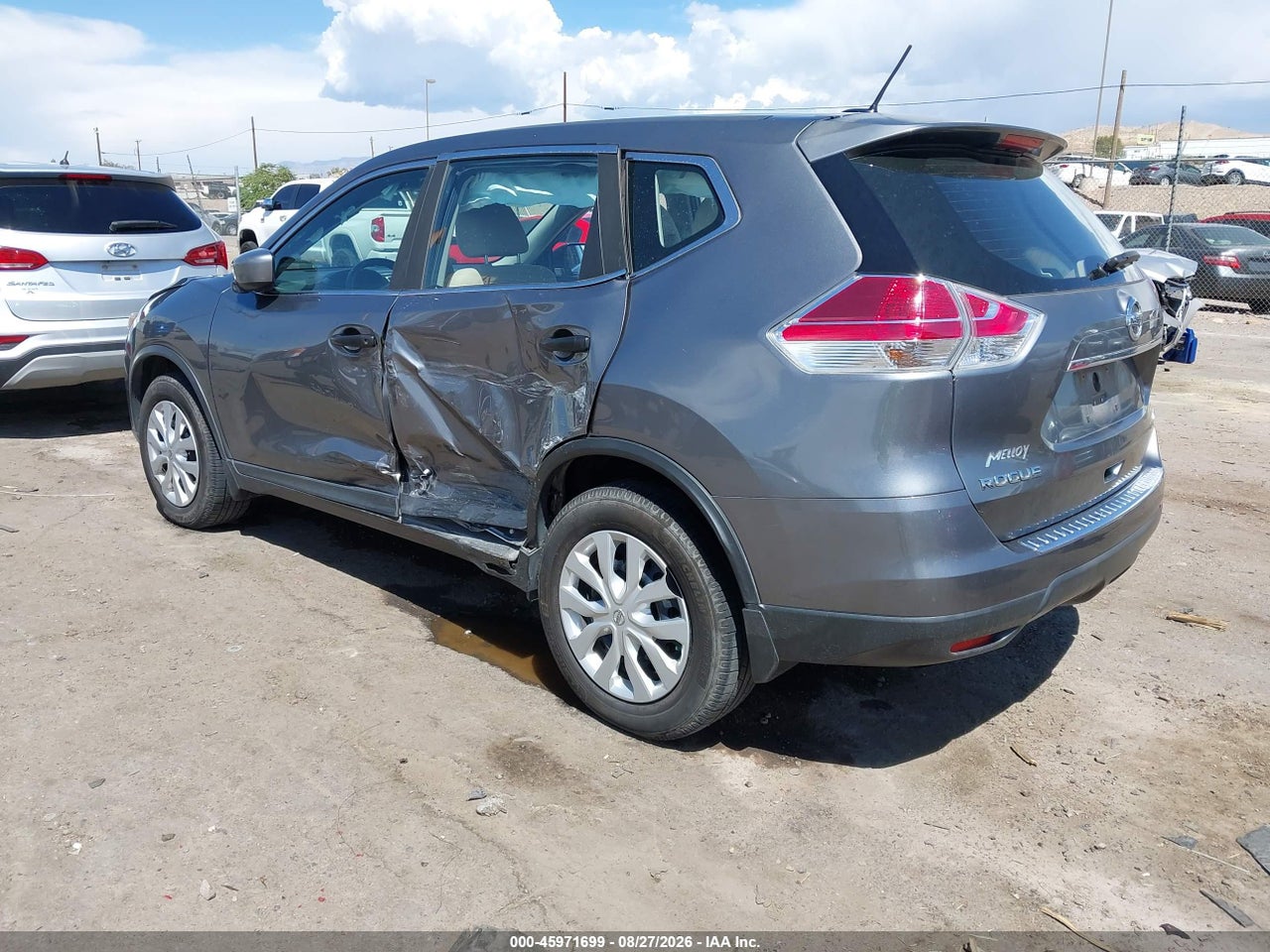 2016 NISSAN ROGUE S · 3/11