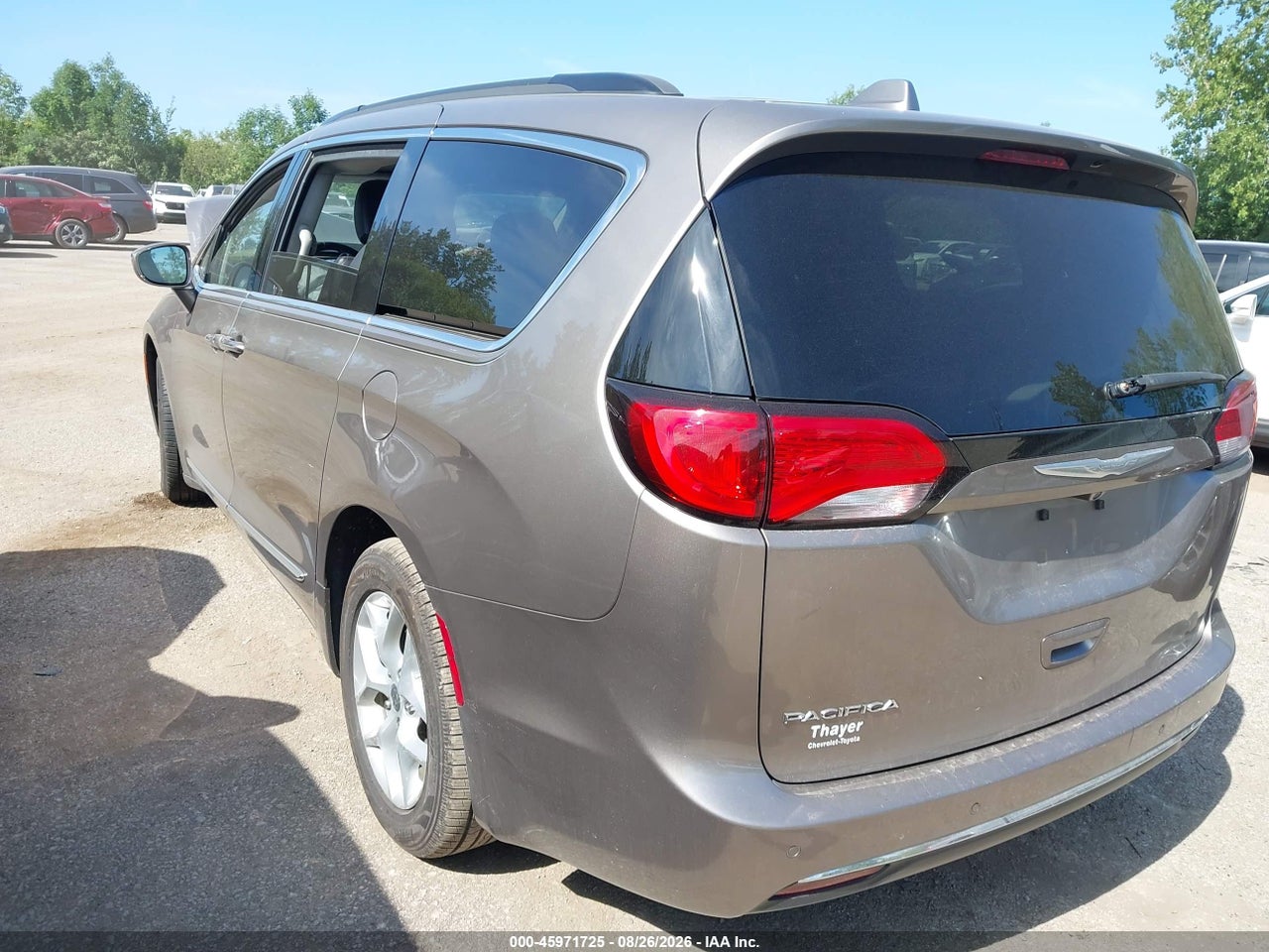 2017 CHRYSLER PACIFICA TOURING-L · 3/10