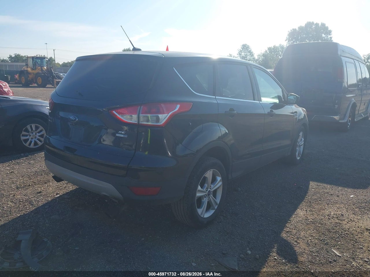 2015 FORD ESCAPE SE · 4/11