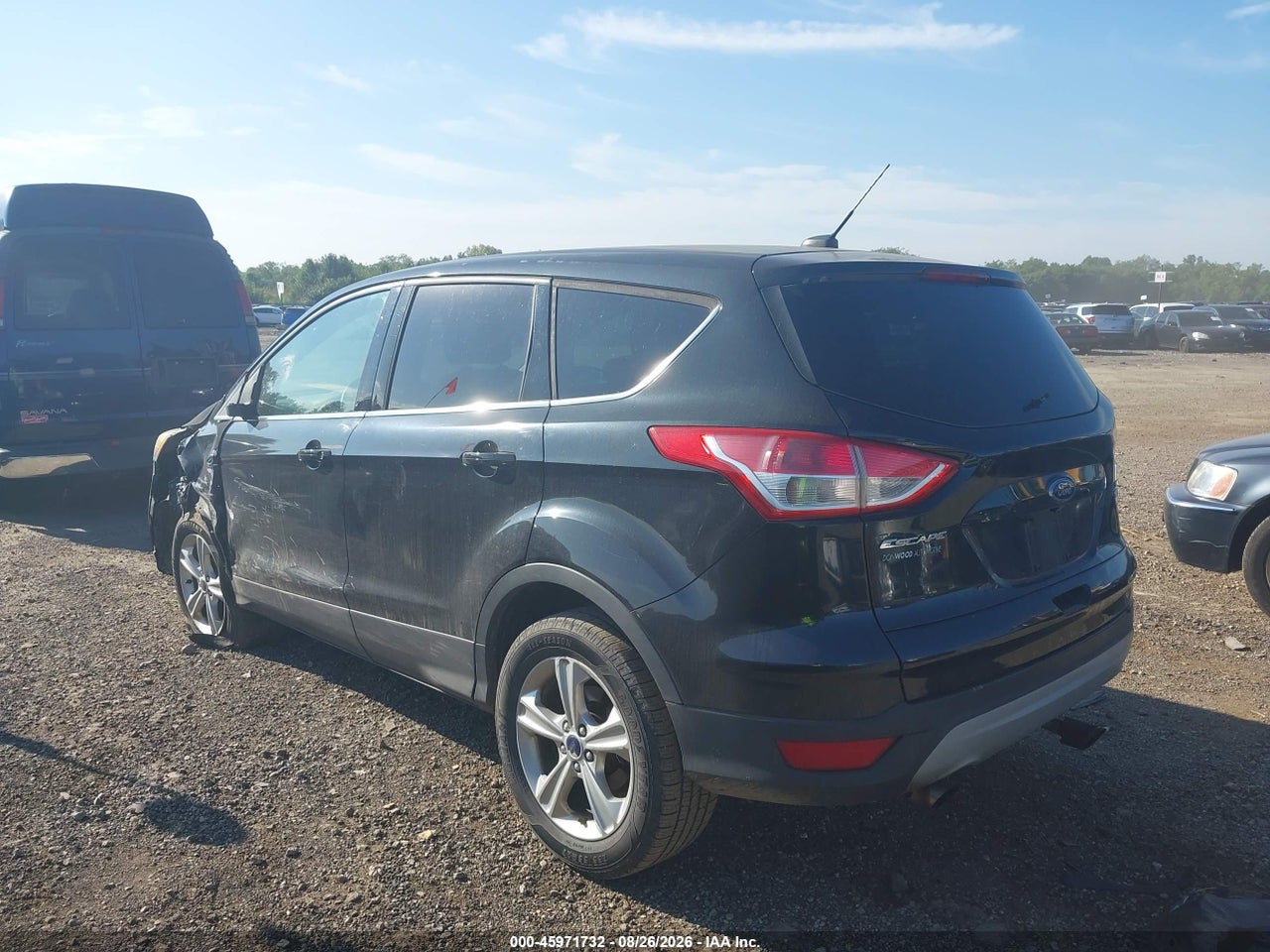 2015 FORD ESCAPE SE · 3/11