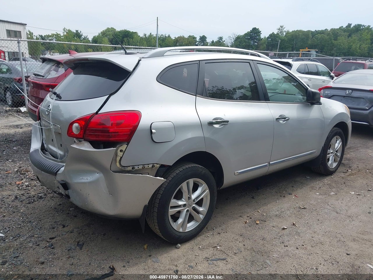 2015 NISSAN ROGUE SELECT S · 4/11