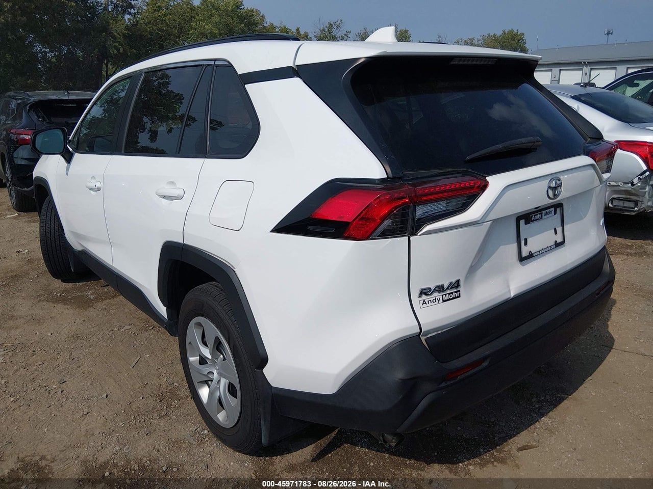 2019 TOYOTA RAV4 LE · 3/11