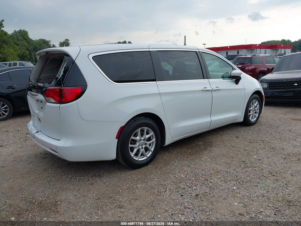 2018 CHRYSLER PACIFICA LX · 4/11
