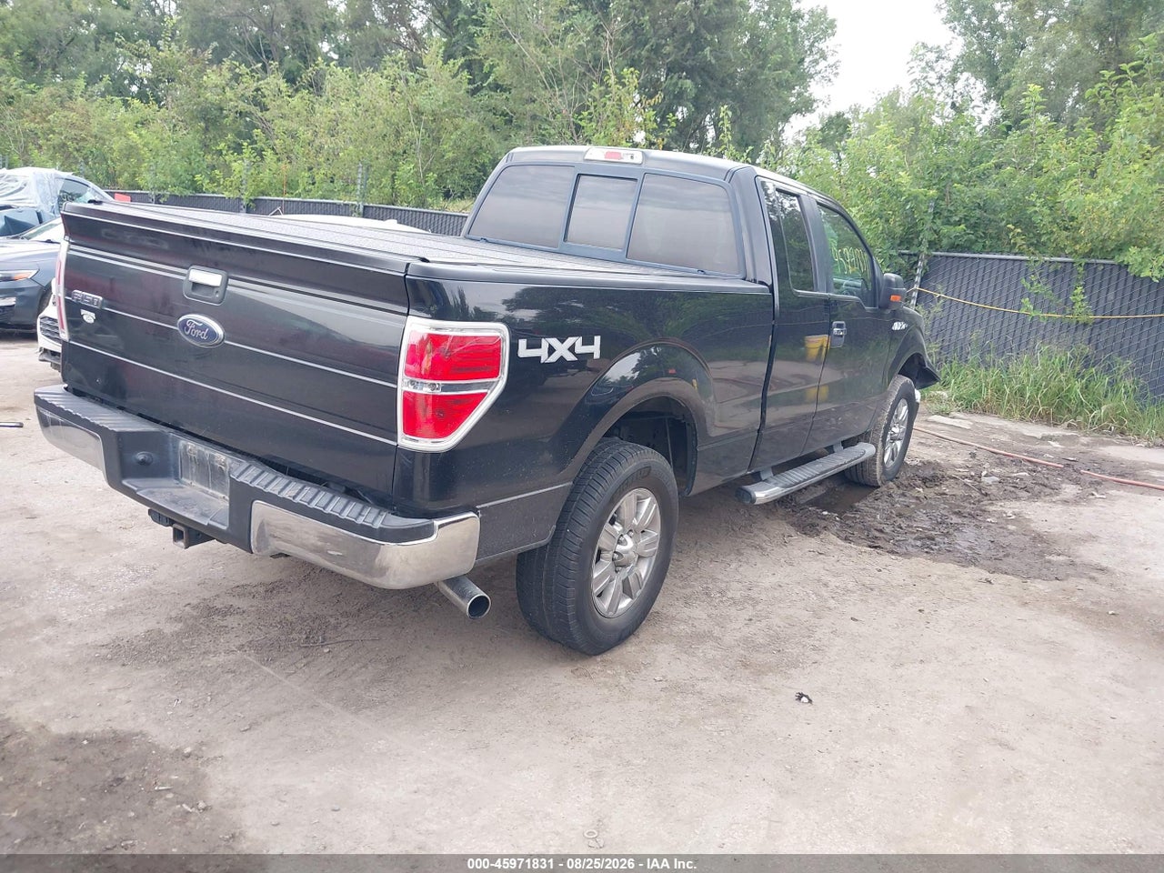 2010 FORD F-150 XLT · 4/11