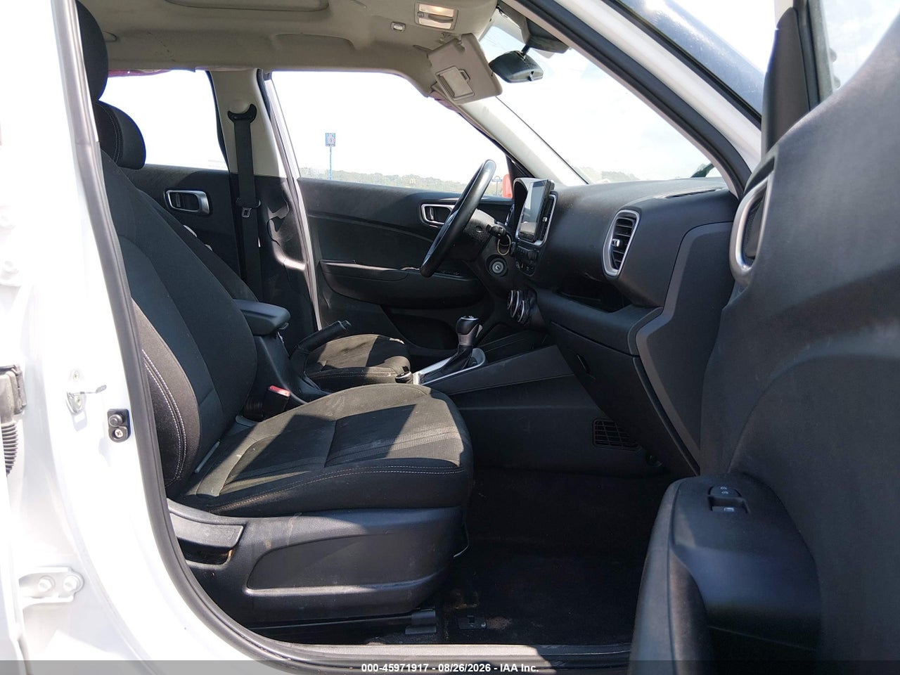 2020 HYUNDAI VENUE SEL · 5/11