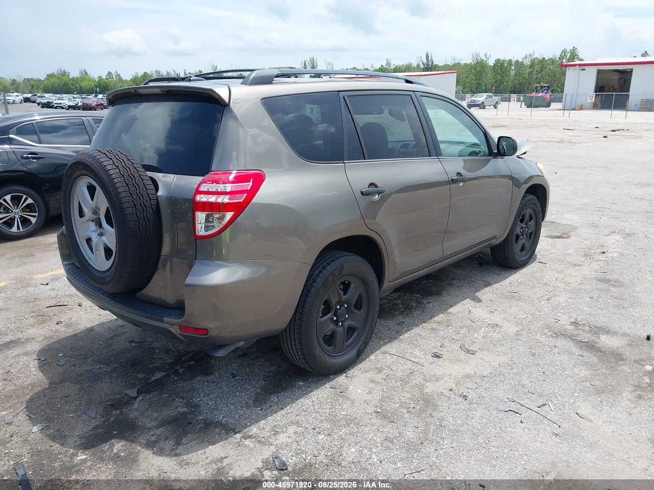 2011 TOYOTA RAV4 · 4/11