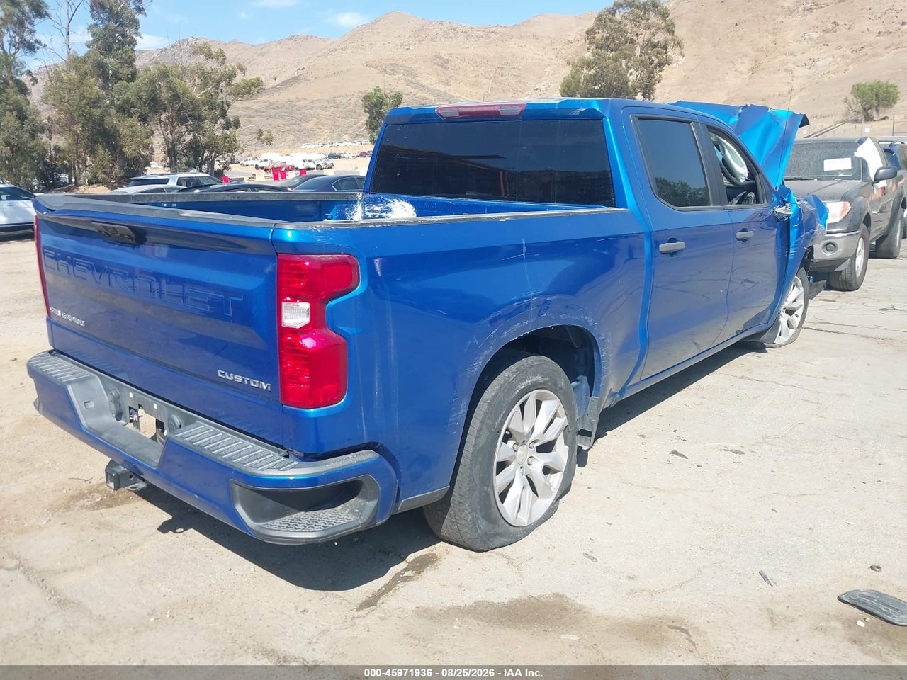 2022 CHEVROLET SILVERADO 1500 2WD  SHORT BED CUSTOM · 4/10