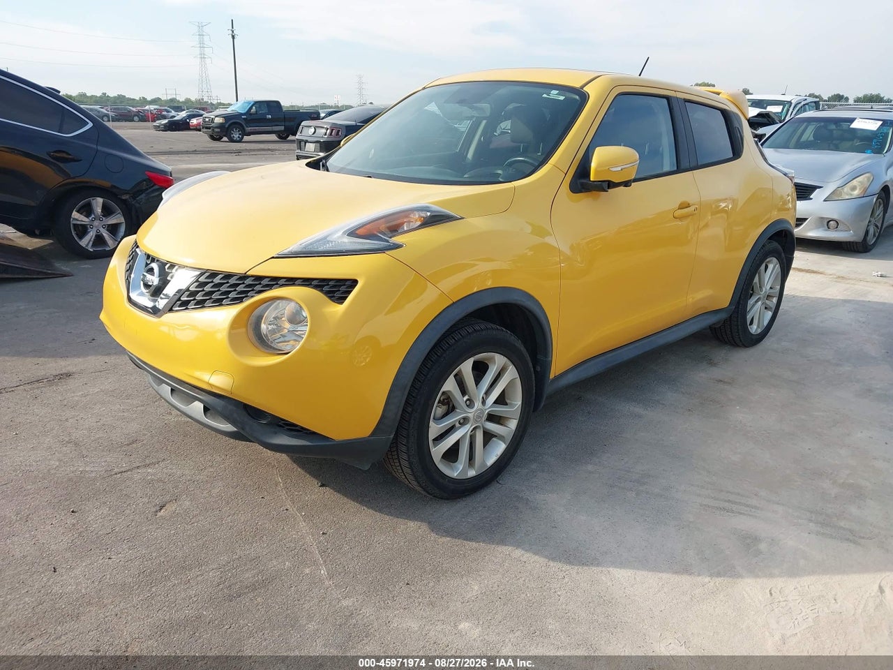 2015 NISSAN JUKE SV · 2/11