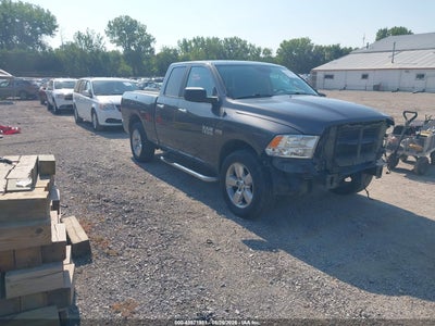 1C6RR7GT8HS****** · 2017 RAM 1500 BIG HORN  4X4 6'4 BOX
