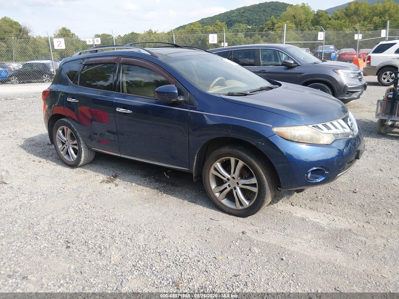 2010 NISSAN MURANO LE