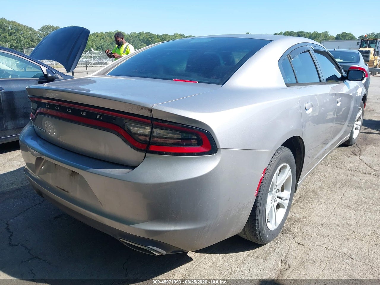 2016 DODGE CHARGER SE · 4/11
