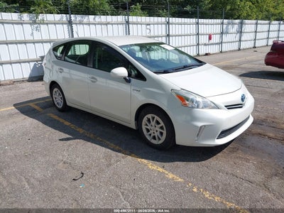 2014 TOYOTA PRIUS V TWO