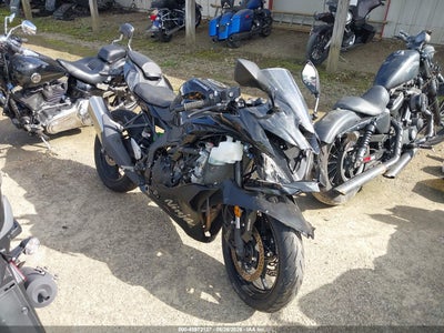 ML5ZXCS15RD****** · 2024 KAWASAKI ZX400 S