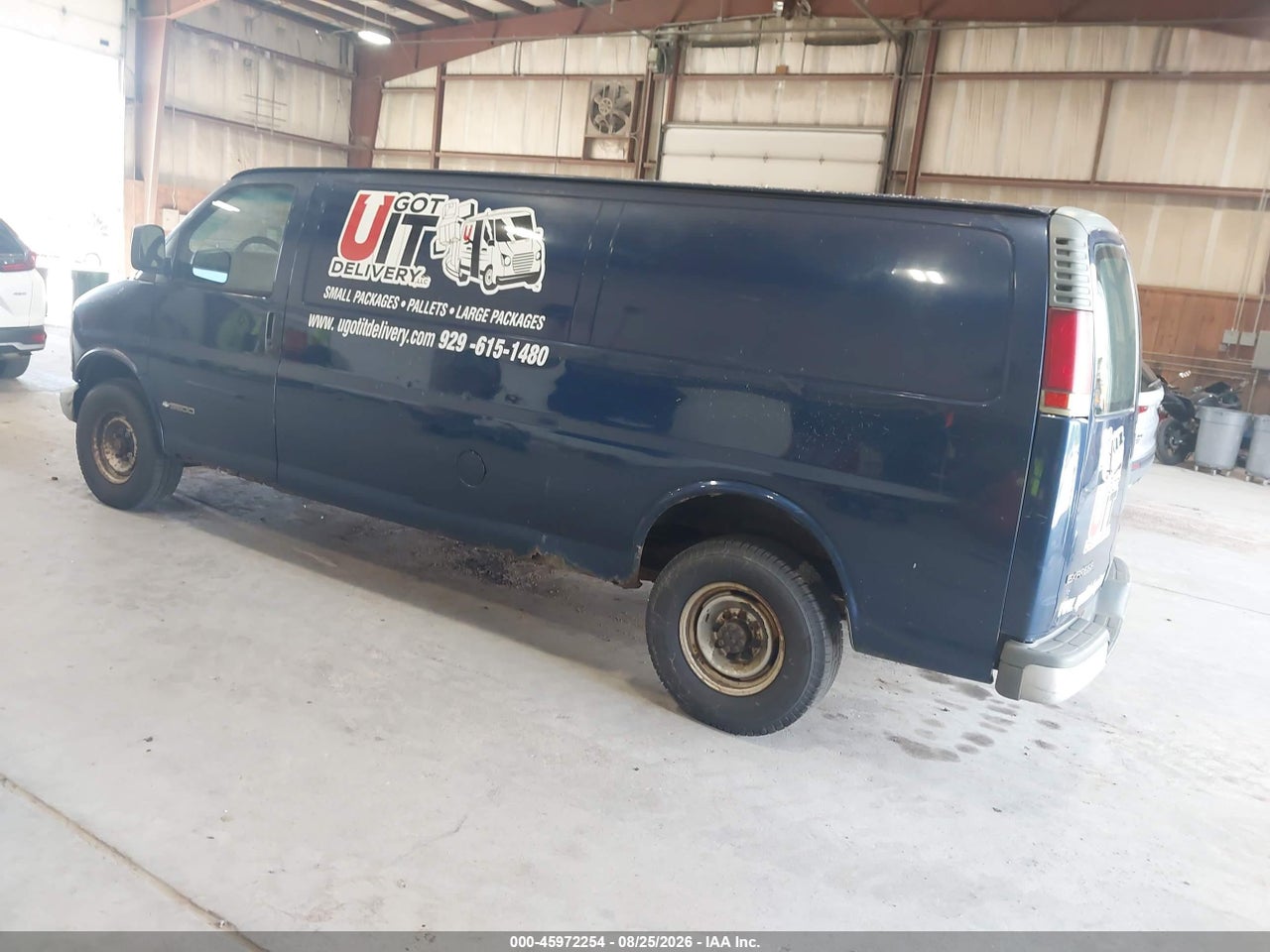 2002 CHEVROLET EXPRESS · 3/11