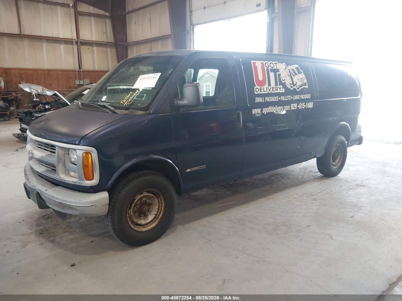 2002 CHEVROLET EXPRESS · 2/11