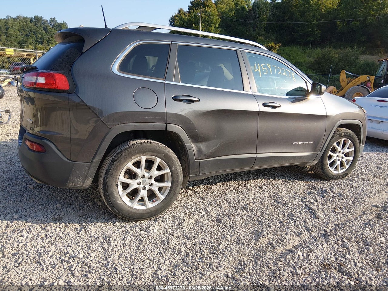 2016 JEEP CHEROKEE LATITUDE · 4/11