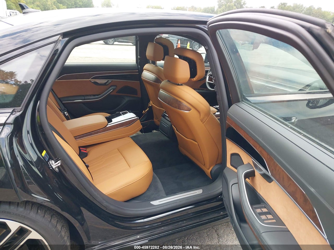2025 AUDI A8 L 55 TFSI QUATTRO TIPTRONIC · 8/11