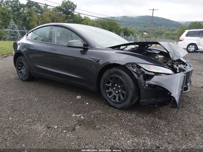 5YJ3E1EA6TF****** · 2026 TESLA MODEL 3 PREMIUM REAR-WHEEL DRIVE/REAR-WHEEL DRIVE