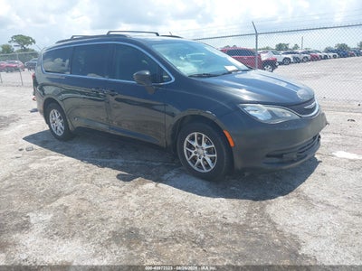 2C4RC1DG6LR****** · 2020 CHRYSLER VOYAGER LXI