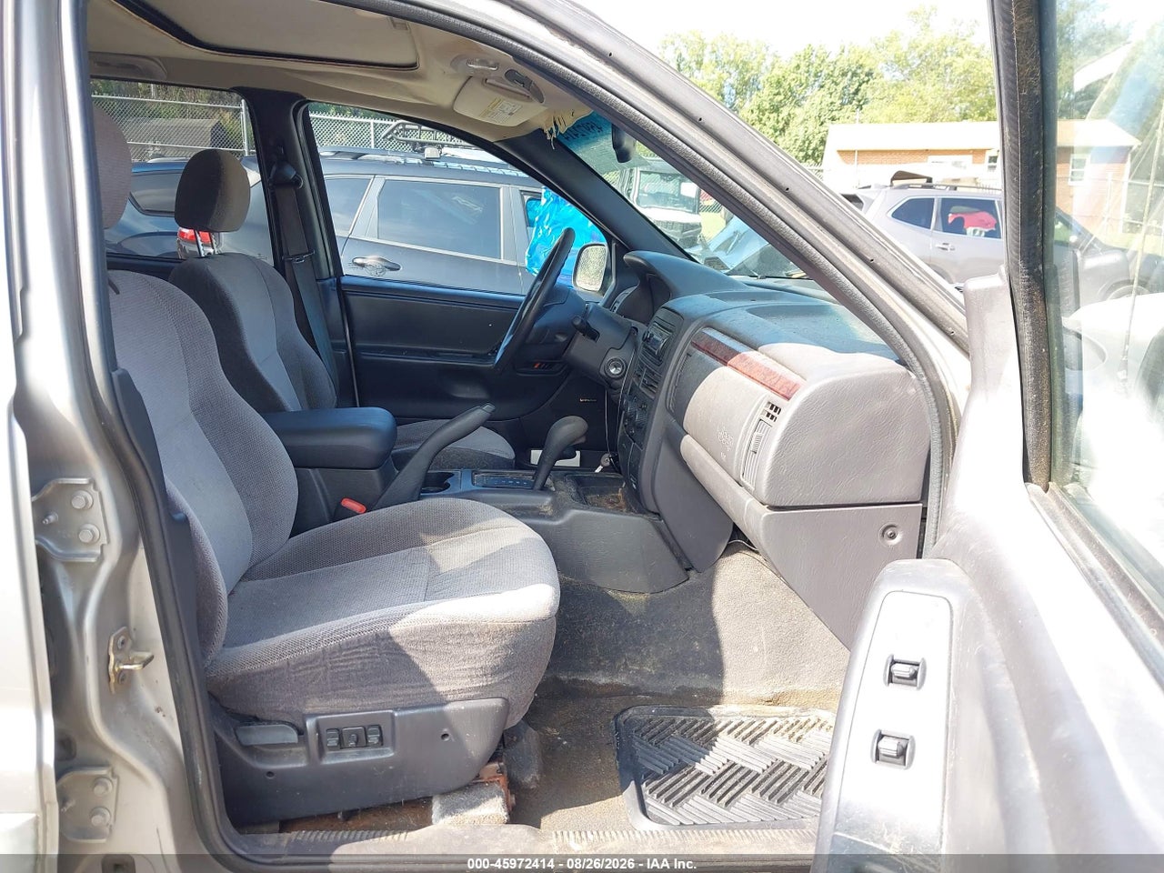 2000 JEEP GRAND CHEROKEE LAREDO · 5/11