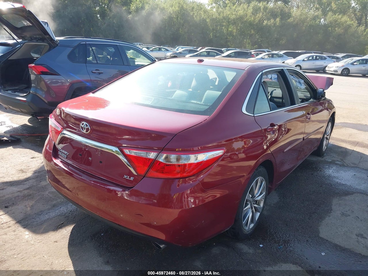 2017 TOYOTA CAMRY XLE · 4/10