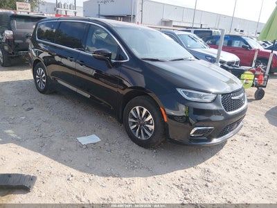2C4RC1S75SR****** · 2025 CHRYSLER PACIFICA HYBRID SELECT