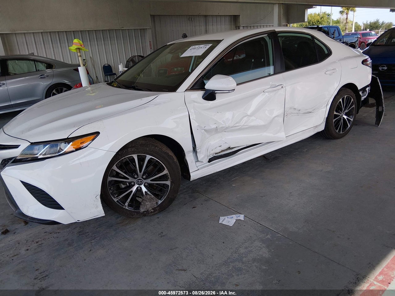2020 TOYOTA CAMRY SE · 2/10