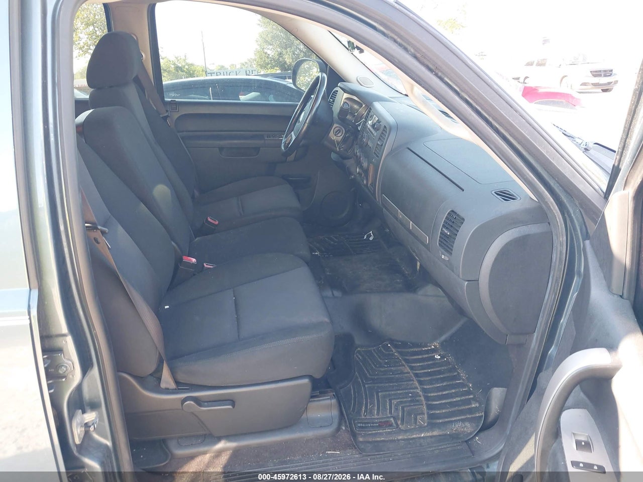 2010 CHEVROLET SILVERADO 1500 LT · 5/11