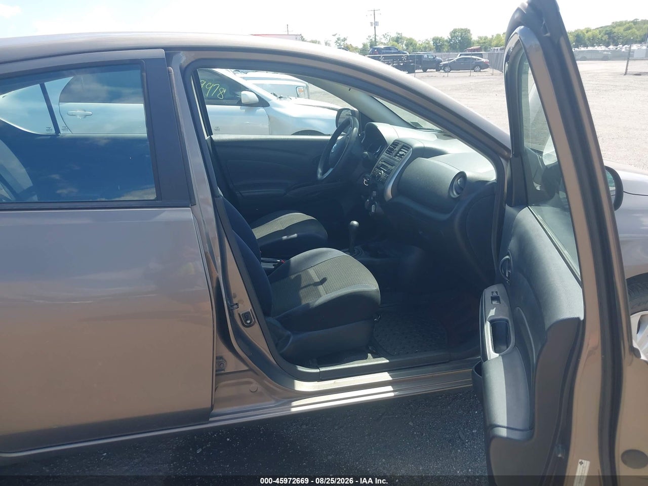 2012 NISSAN VERSA 1.6 SV · 5/11