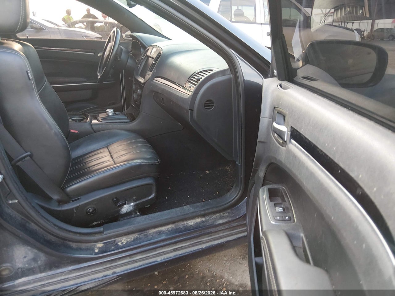 2019 CHRYSLER 300 300S · 5/11