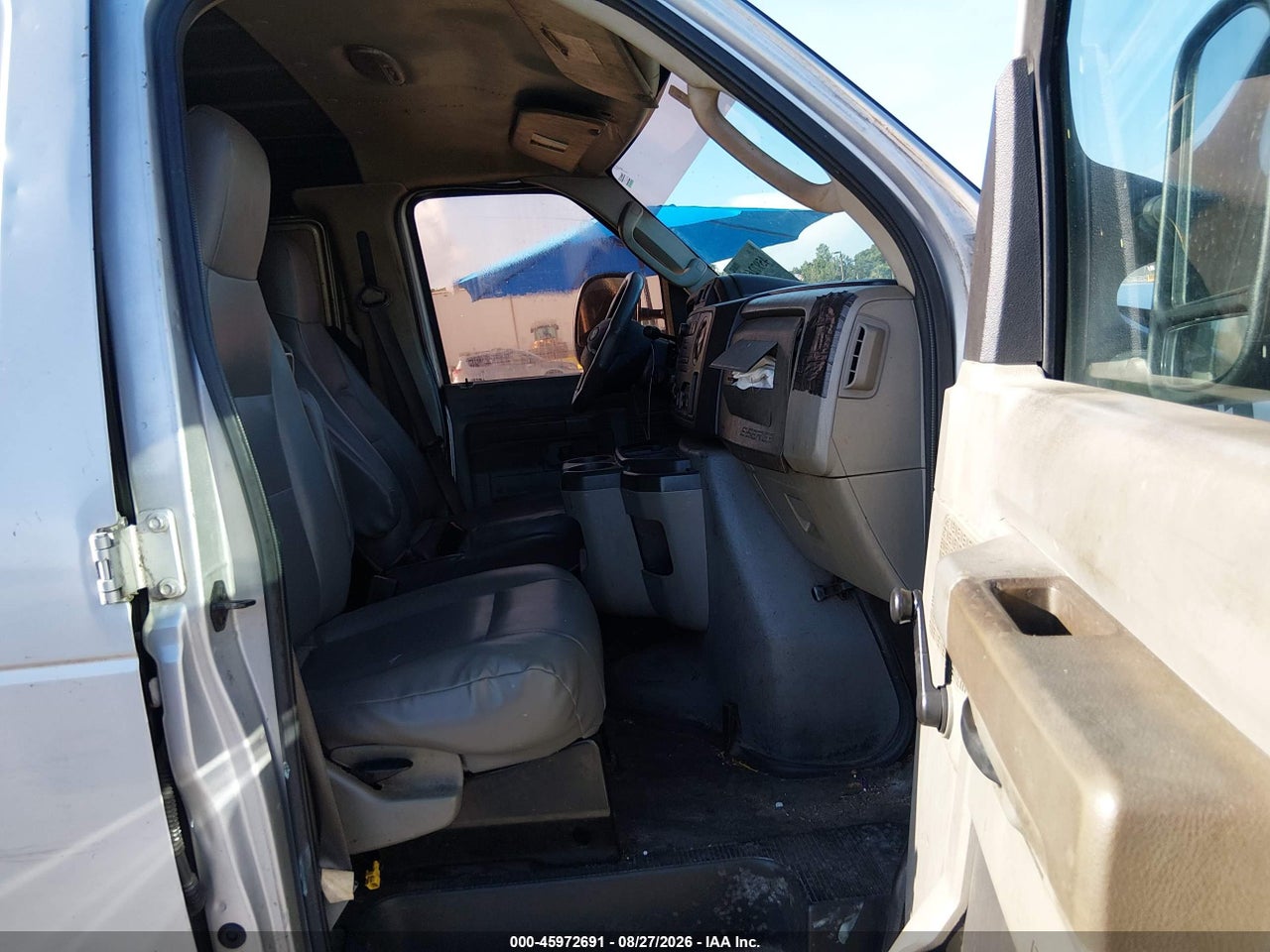 2011 FORD E-250 COMMERCIAL · 5/11
