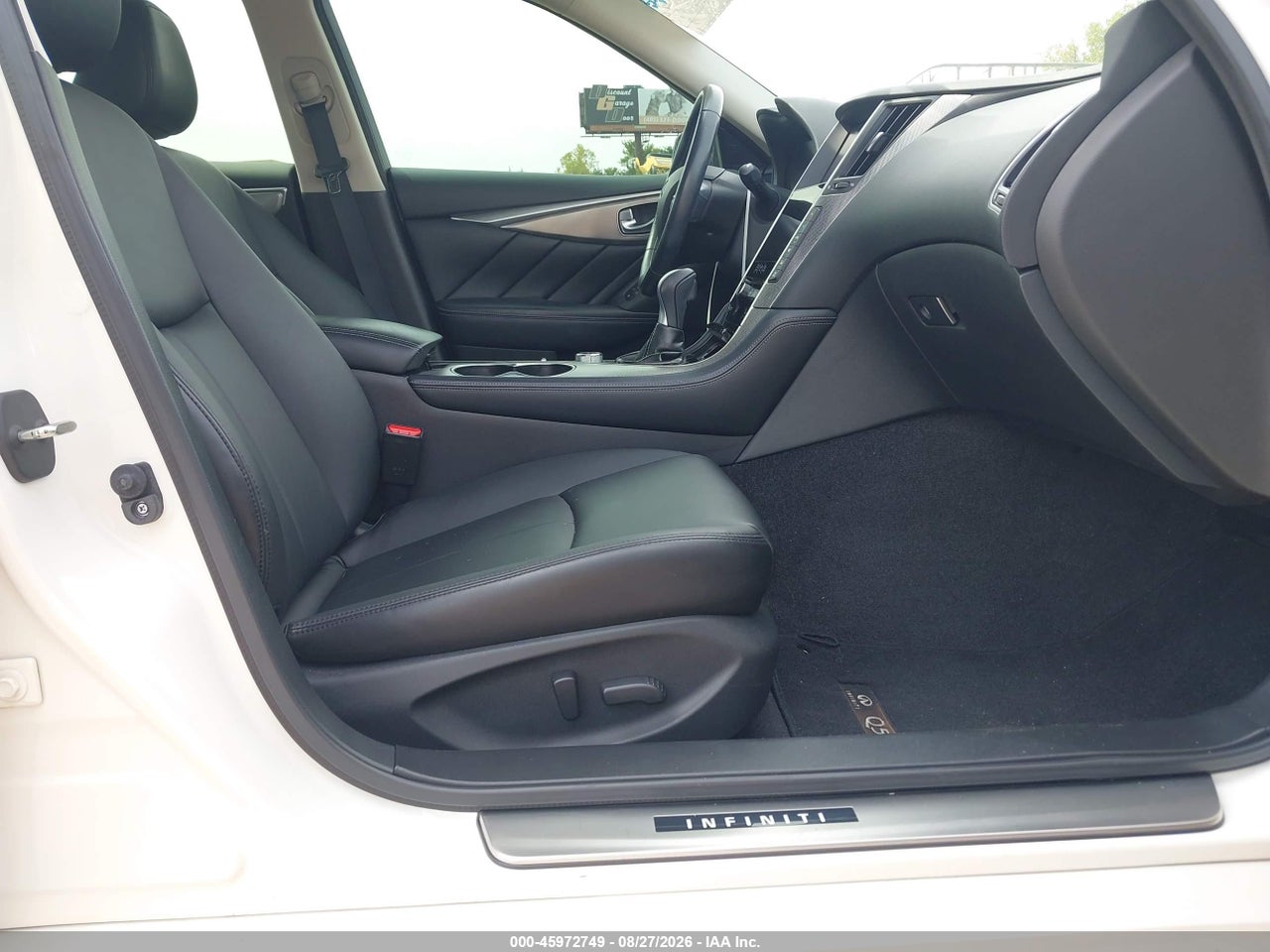 2015 INFINITI Q50 PREMIUM · 5/11