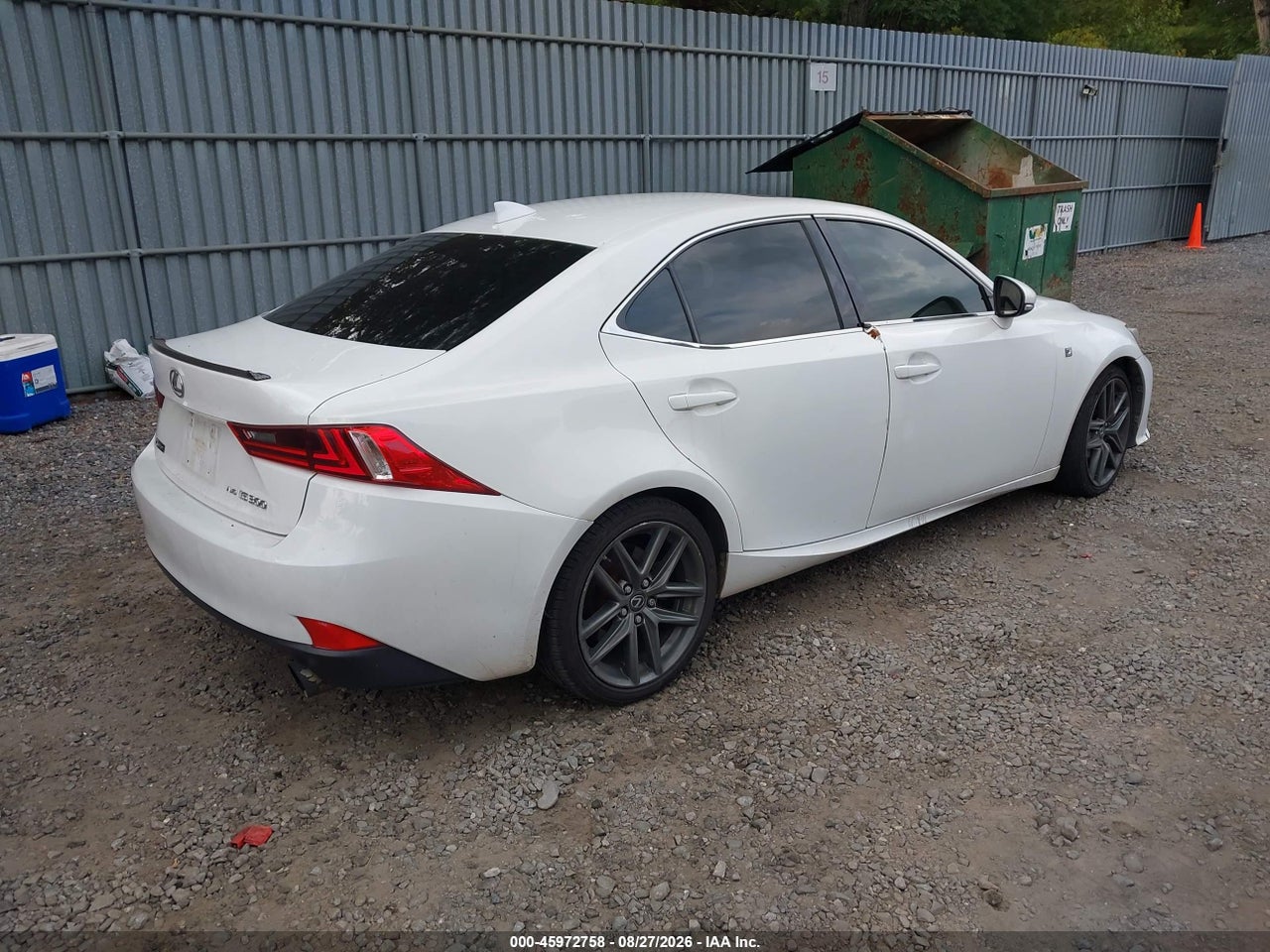 2016 LEXUS IS 300 · 4/10