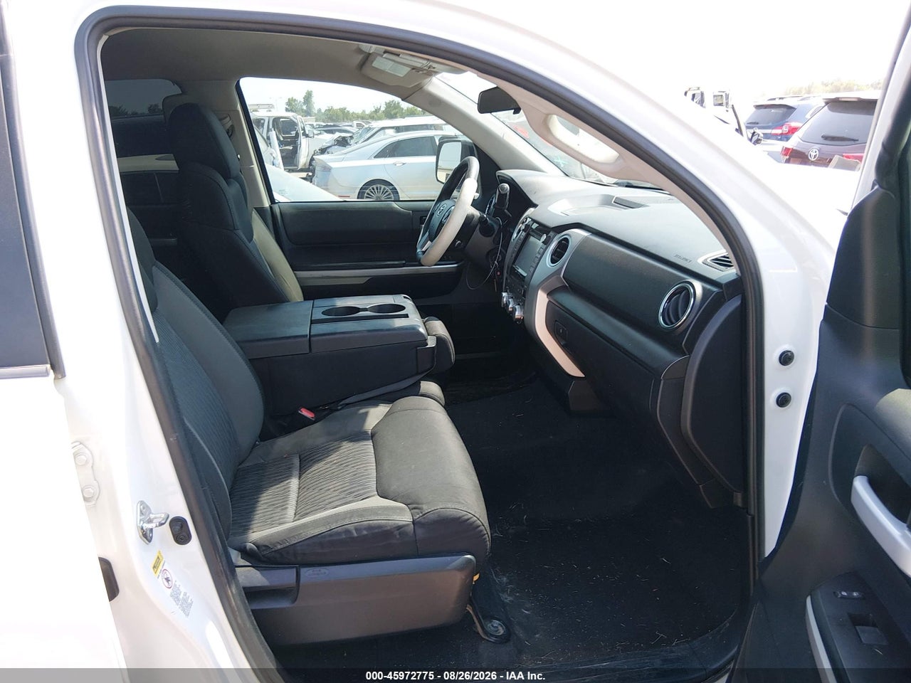 2015 TOYOTA TUNDRA SR5 5.7L V8 · 5/11