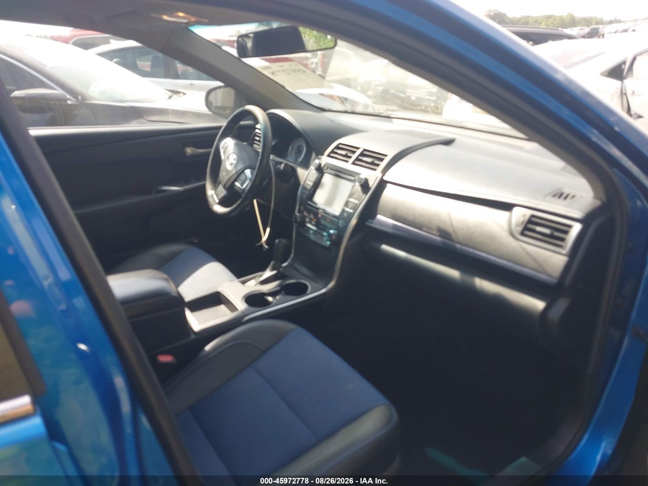 2016 TOYOTA CAMRY SE · 5/11